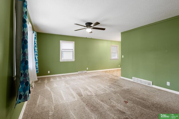 Property Photo:  1704 Pelton Avenue  NE 68005 