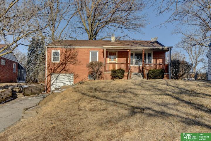 Property Photo:  5824 Larimore Avenue  NE 68104-9999 