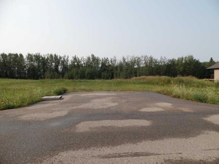 Property Photo: 13348 672A Township 317 AB T0A 2C0