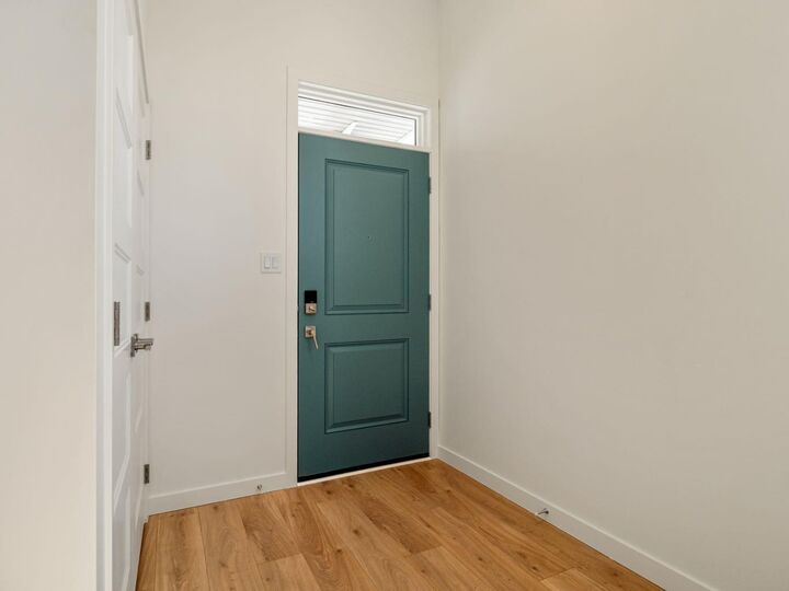 Property Photo:  730 Violet Place W  AB T1J 5V1 