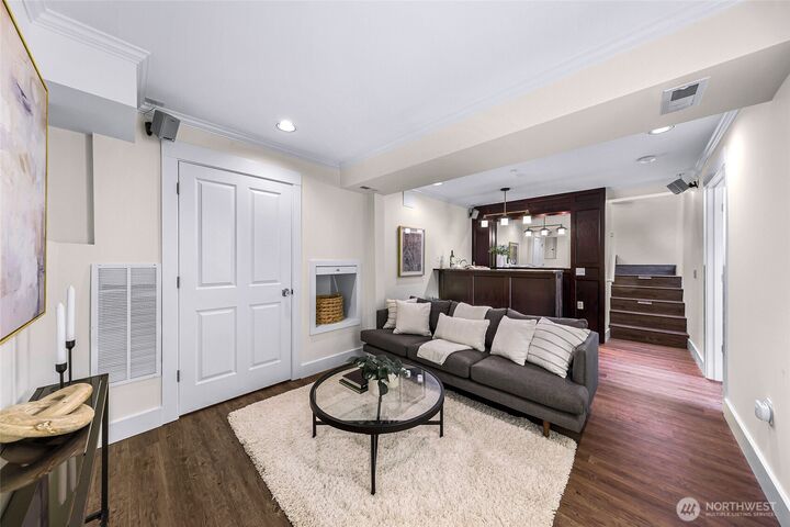 Property Photo:  8907  5th Avenue NE  WA 98115 