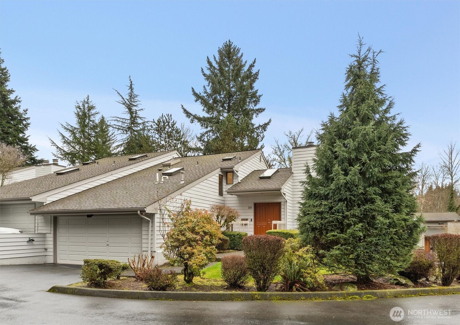 Property Photo:  10  143rd Avenue SE  WA 98007 