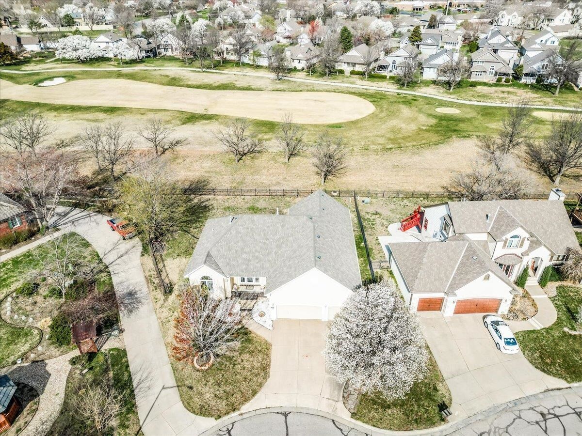 Property Photo:  8229 E Oxford Ct  KS 67226 
