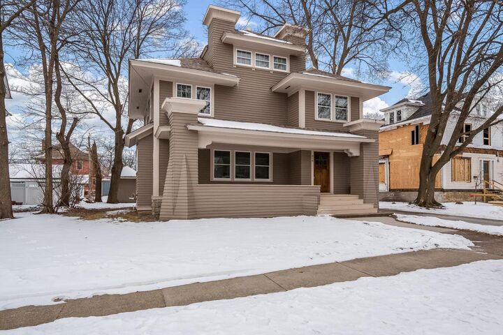 Property Photo:  808 Park Avenue  WI 53511 