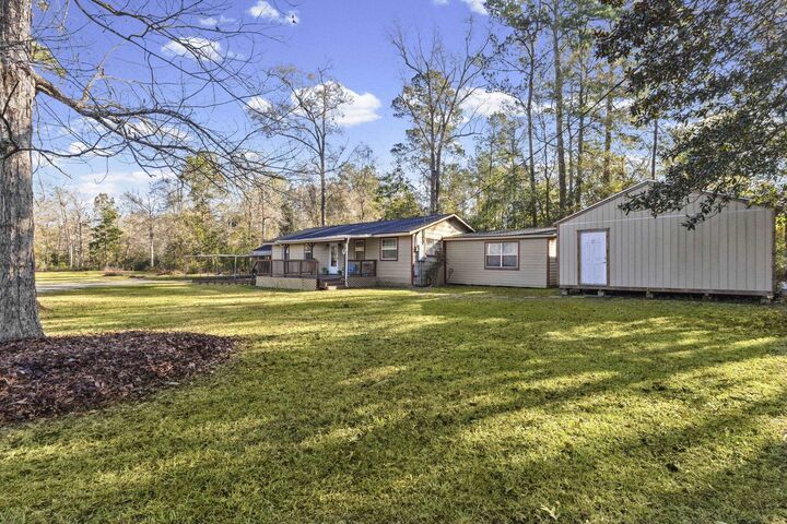 Property Photo:  118 Hawn  TX 77657 