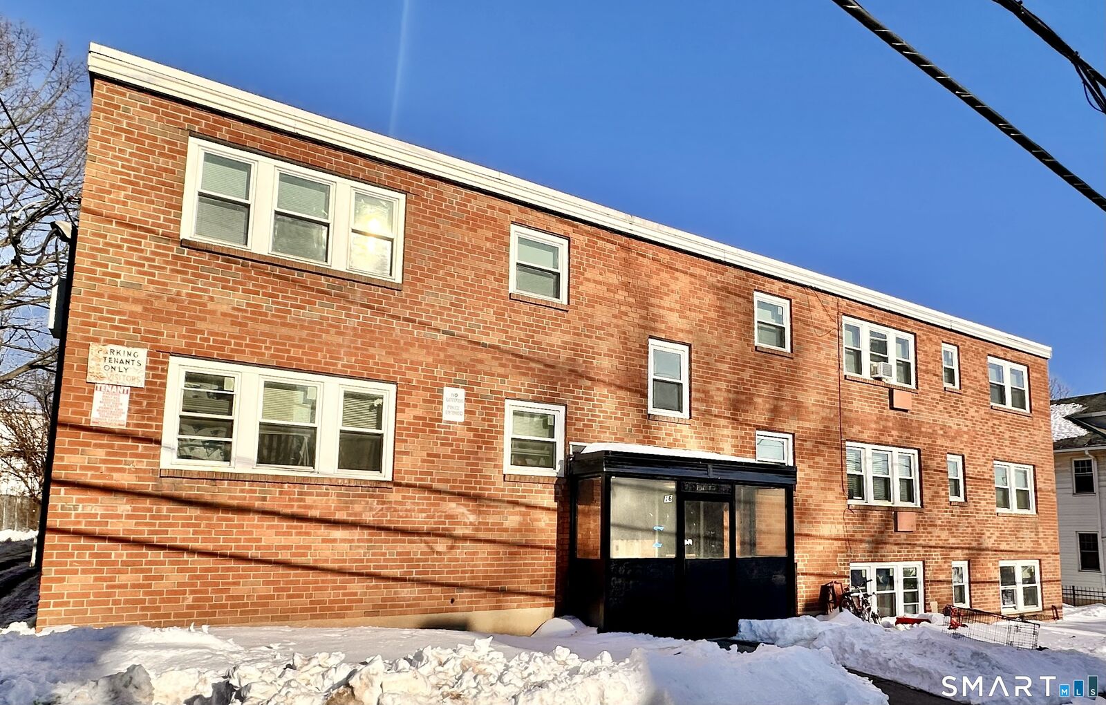 Property Photo:  16 Henry Street  CT 06114 