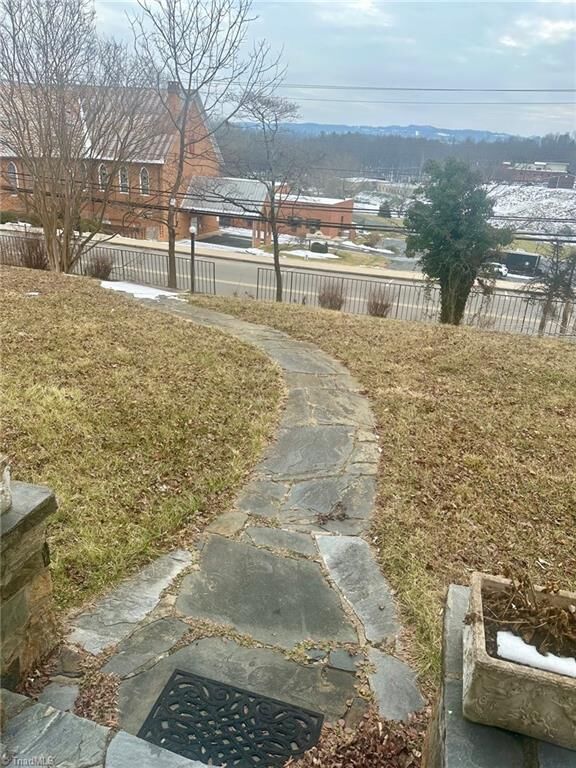 Property Photo:  402 W Main Street  NC 28697 