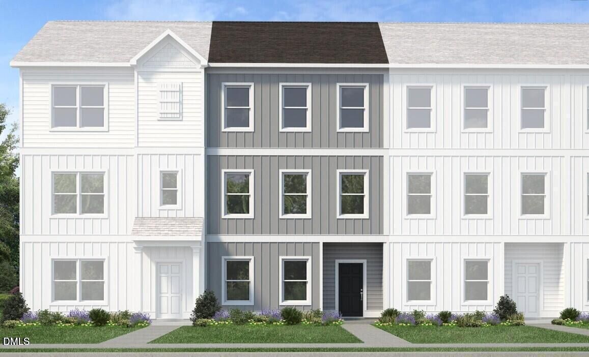 Property Photo: 722 Orchard Vista Circle NC 27606