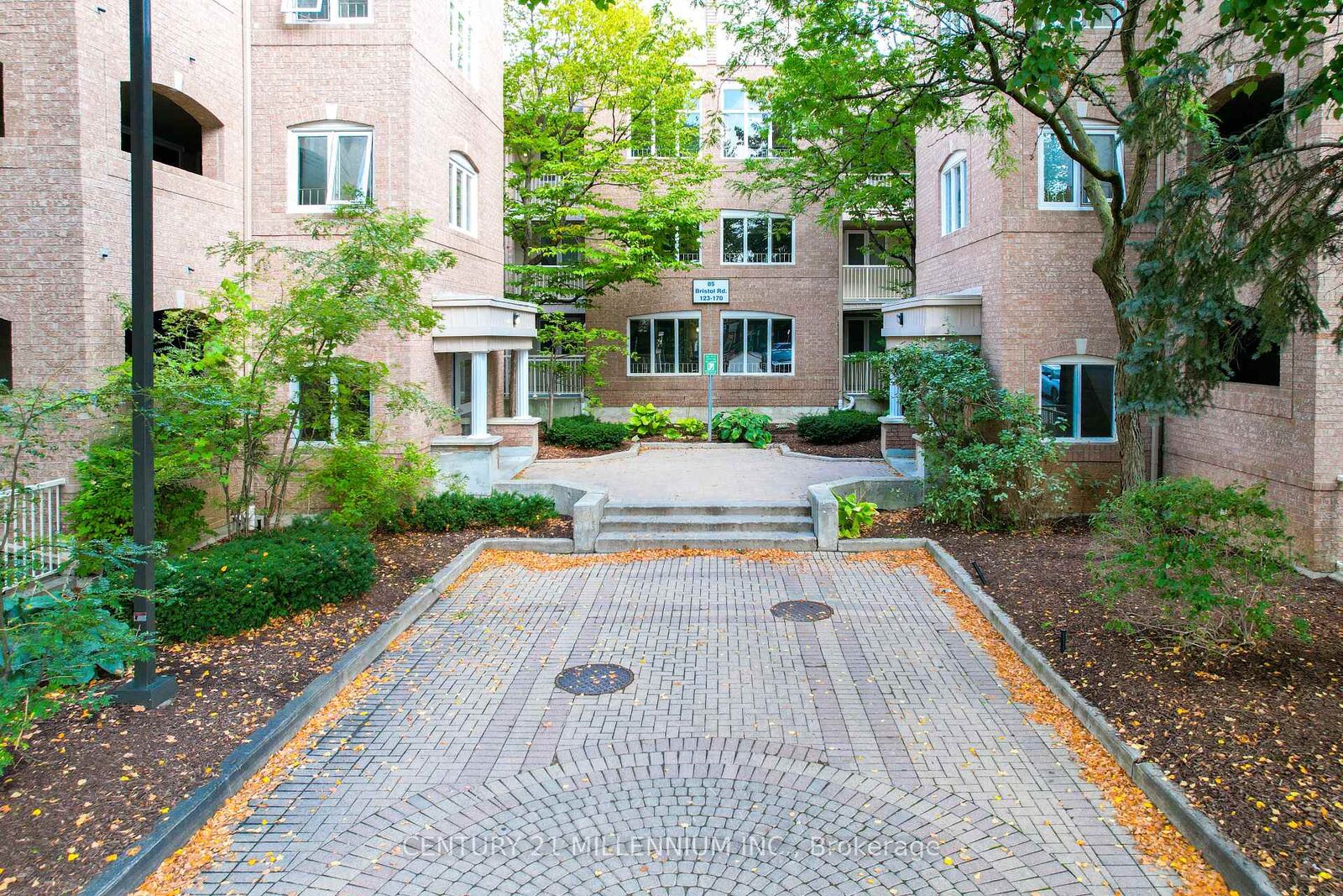 Property Photo:  85 Bristol Road E 164  ON L4Z 3P3 