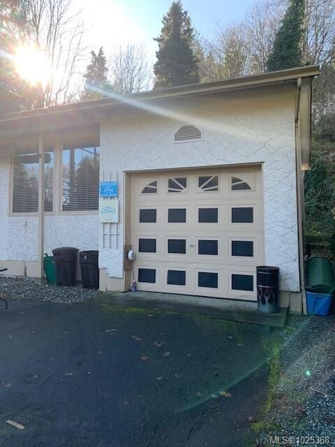 Property Photo:  384 Dogwood Dr  BC V9G 1T7 