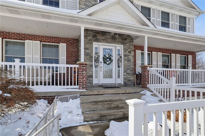 Property Photo:  100 Mary St  PA 15061 