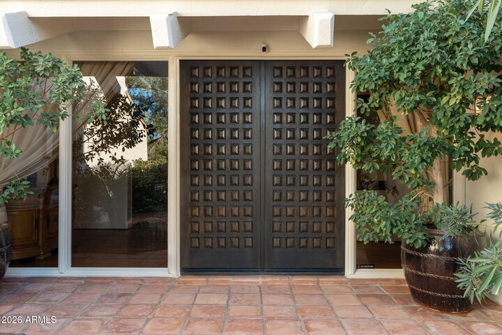 Property Photo: 5225 E Turquoise Avenue AZ 85253