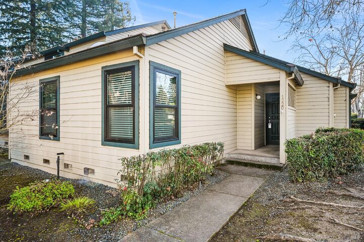 Property Photo:  1220 North Street  CA 95404 