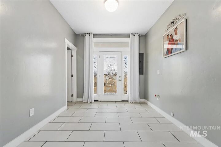 Property Photo:  2420 SW Buckey Dr  ID 83647 