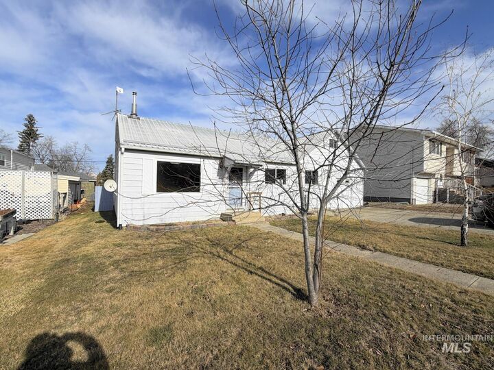 Property Photo:  101 E South 7th  ID 83530 