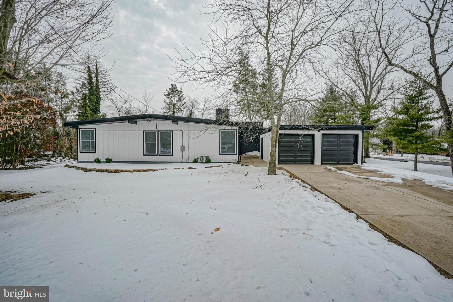 Property Photo:  101 S Jefferson Avenue  NJ 08090 