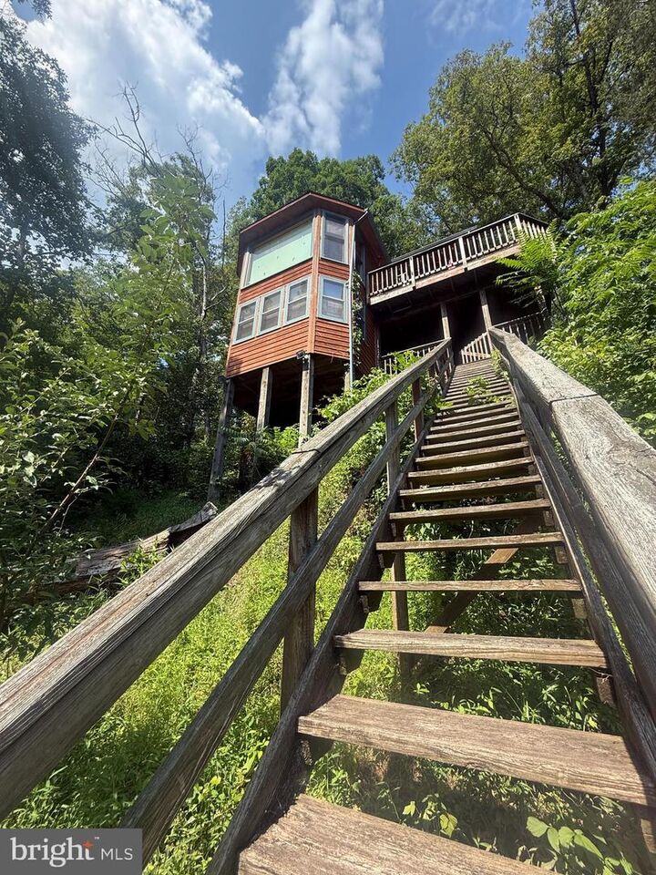 Property Photo:  12612 Izaak Walton Drive  VA 20136 