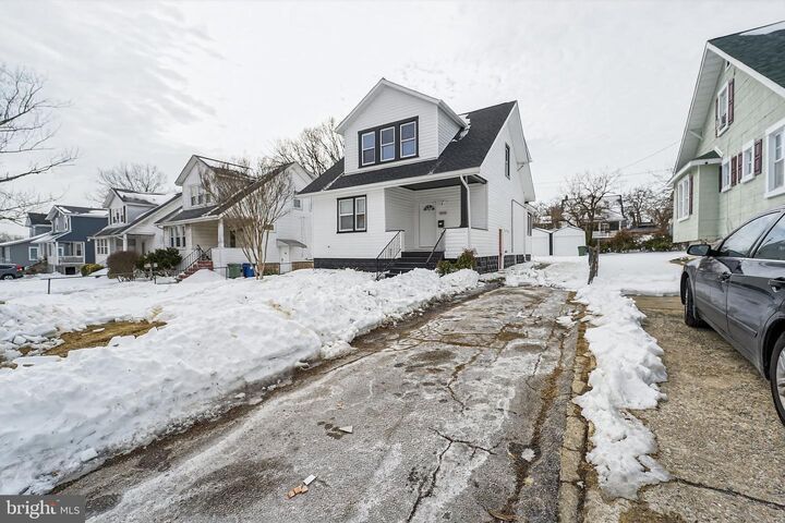 Property Photo:  2911 Pinewood Avenue  MD 21214 