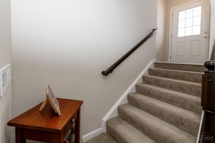 Property Photo: 8041 Oakbridge Way OH 45248