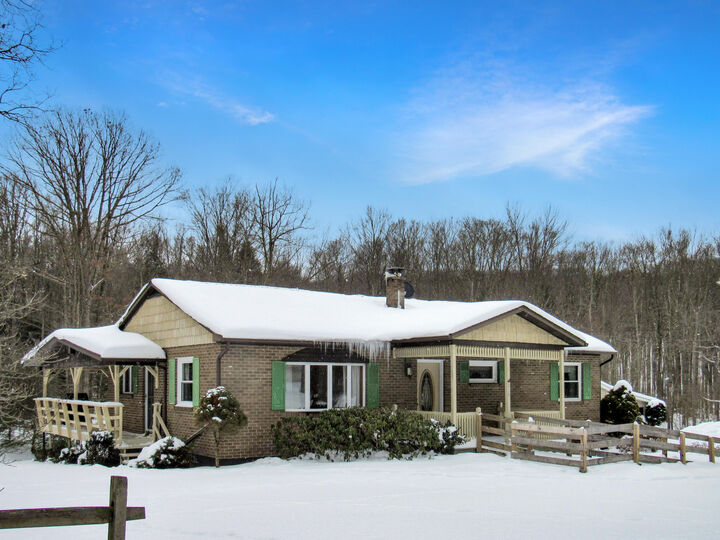 Property Photo:  658 Thunderbird Rd  PA 15801 
