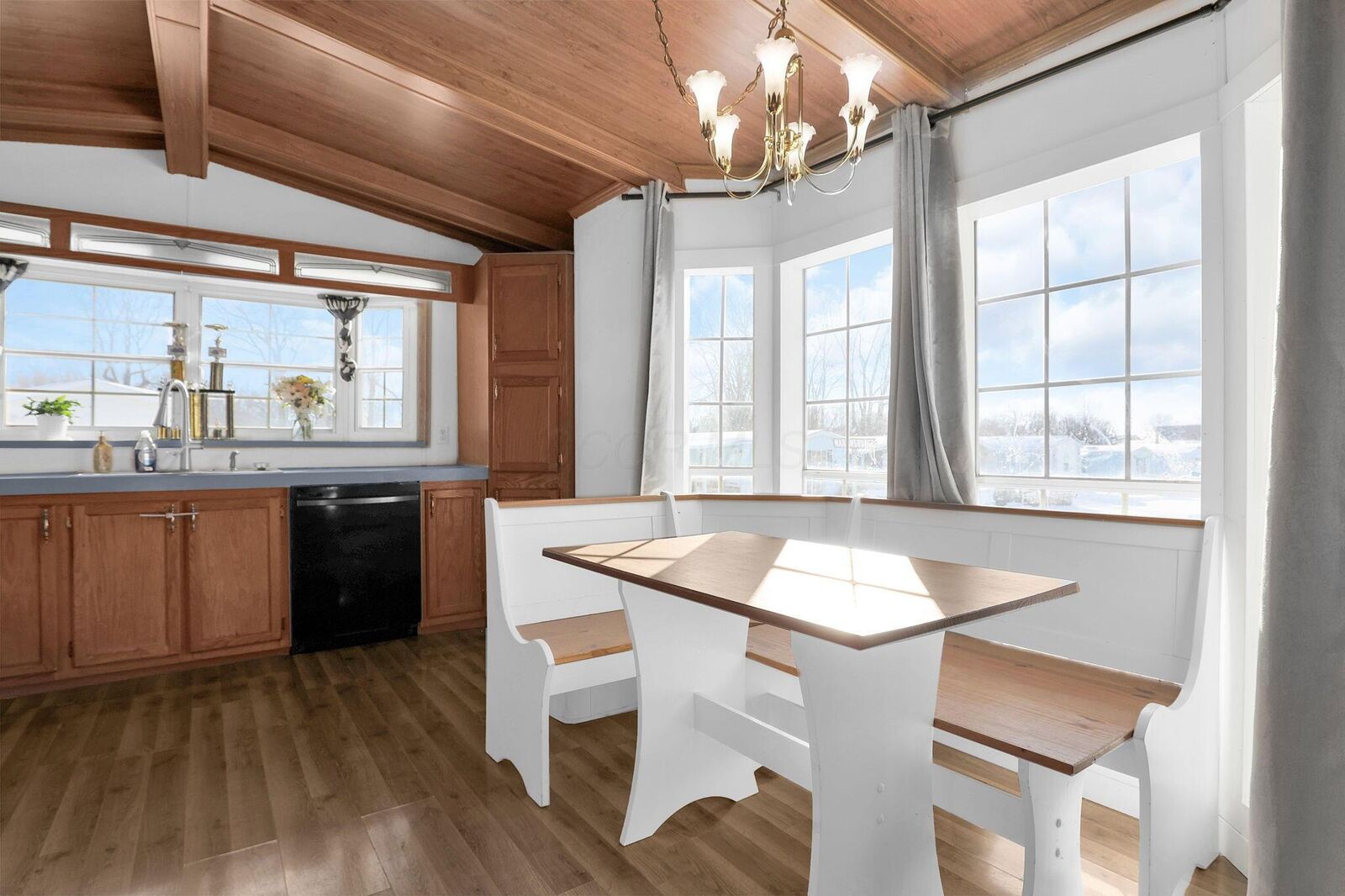 Property Photo:  4150 Martinsburg Drive  OH 43207 