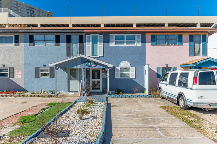 Property Photo:  636 W Caladium Circle B  FL 32413 