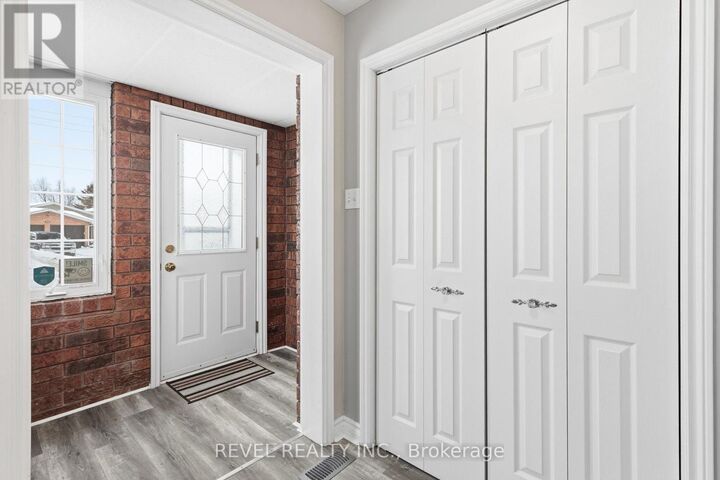 Property Photo: 332 Mary Street West ON K9V 5X5