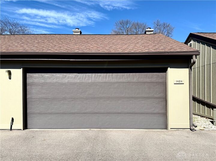 Property Photo:  1454 Carriage Trace Boulevard  OH 45459 