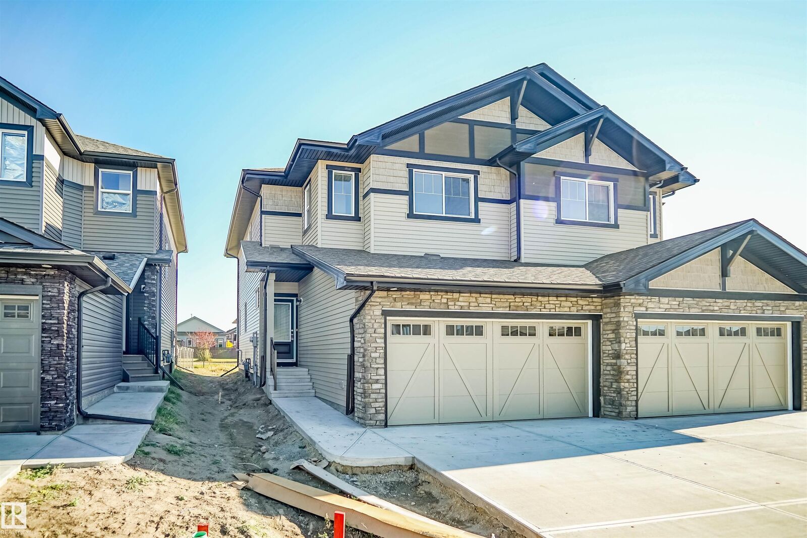 Property Photo:  8899 Carson Way SW  AB T6W 5H8 