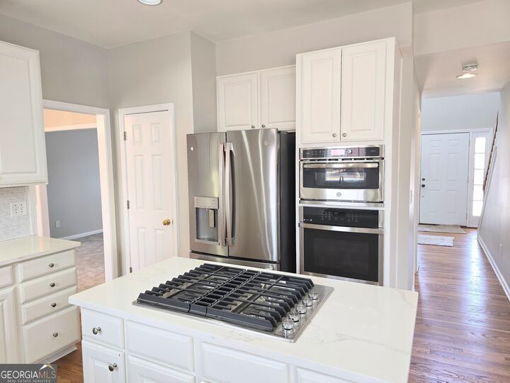 Property Photo:  641 Olde Ivy Way  GA 30087 