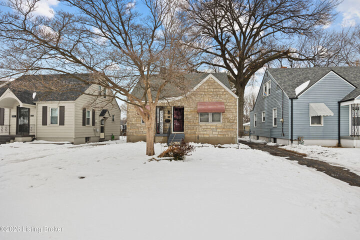 Property Photo: 613 Creel Ave KY 40208