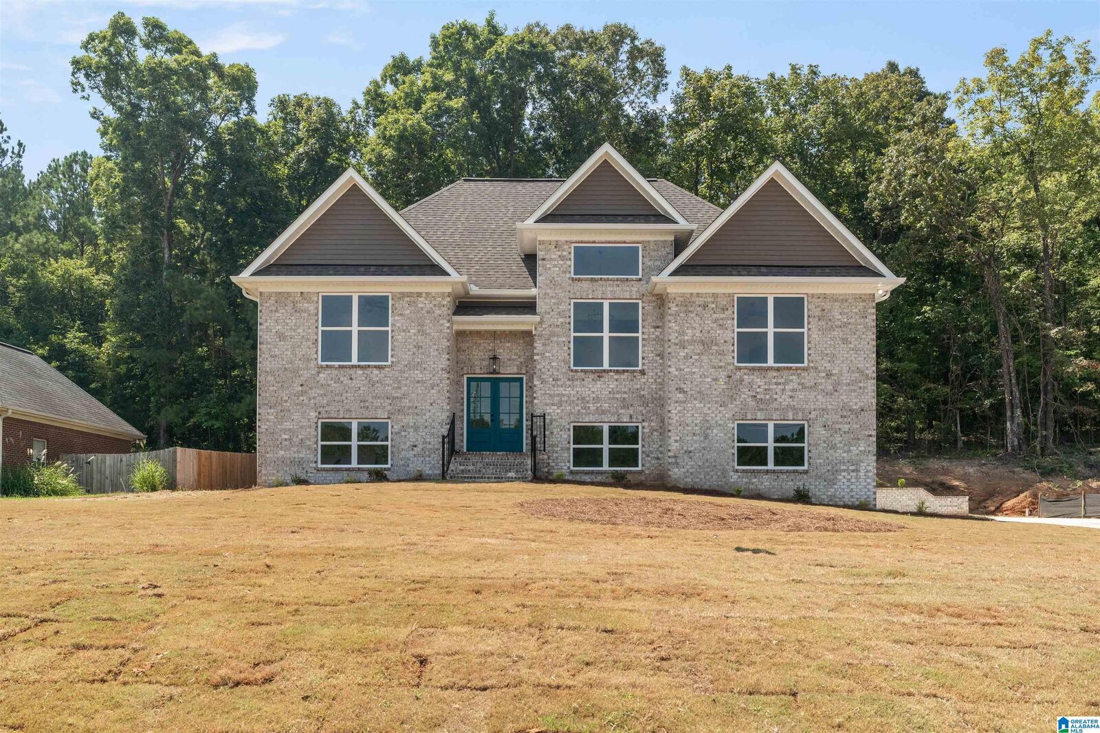 Property Photo: 356 Stonegate Circle AL 35096