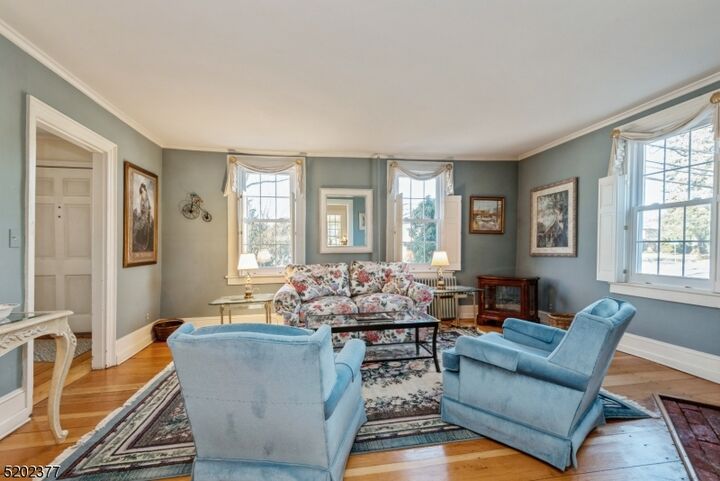 Property Photo:  6 Hanover Rd  NJ 07932 