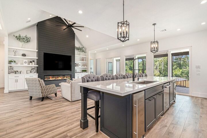 Property Photo:  111 Seagull Path  TX 77364 