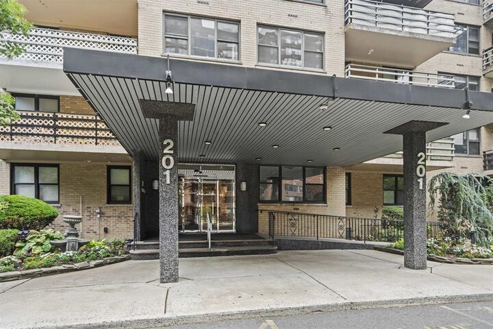 Property Photo:  201 St Pauls Ave 8F  NJ 07306 