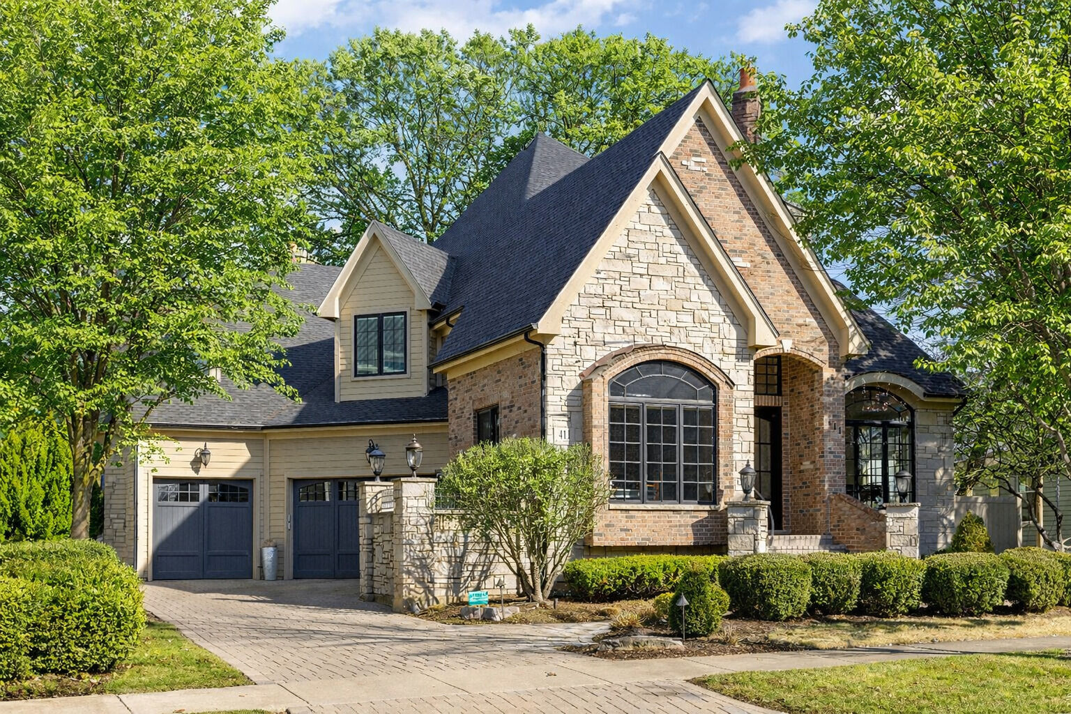 Property Photo: 411 W Jefferson Avenue IL 60540