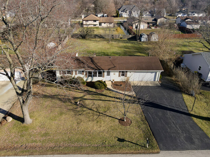 Property Photo: 2N643 Diane Avenue IL 60137