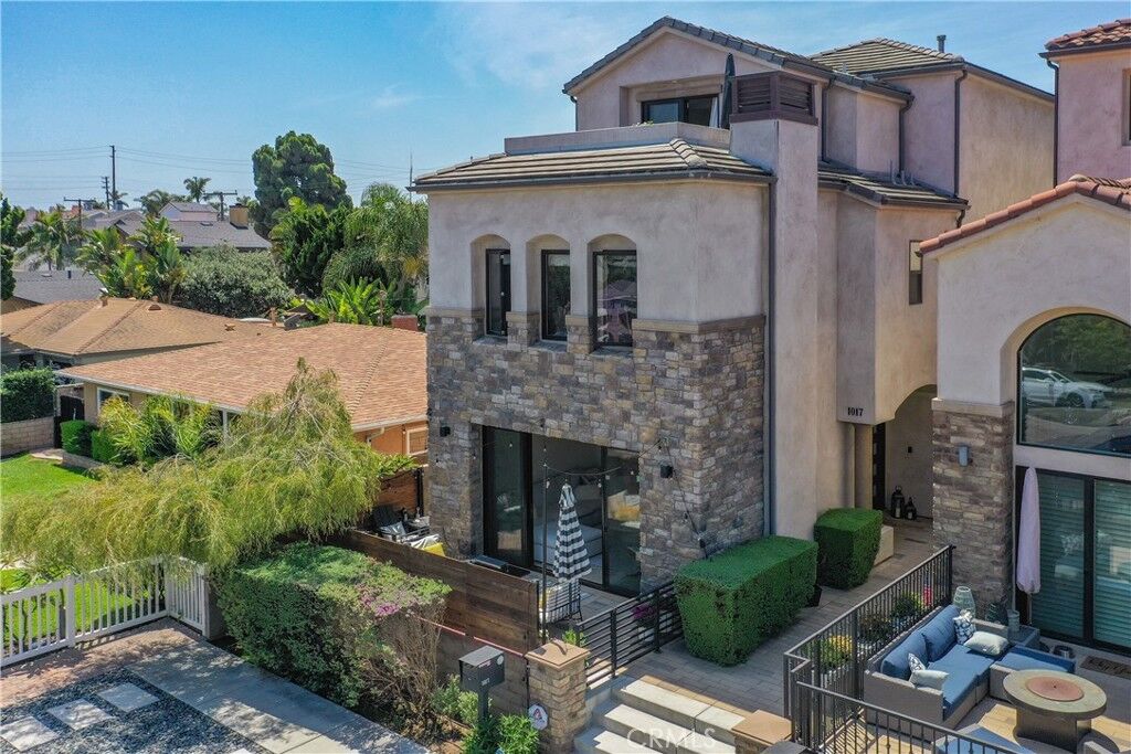 Property Photo:  1017 Delaware Street  CA 92648 