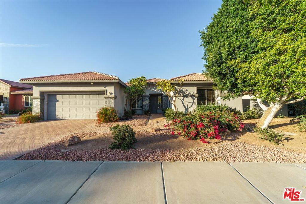 Property Photo:  74616 Waterlily Circle  CA 92260 