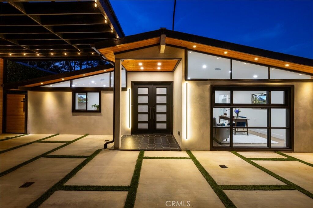 Property Photo: 22263 Flanco CA 91364