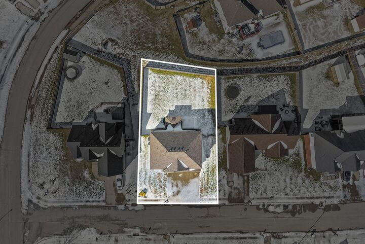 Property Photo:  1004 Chardea Dr  TN 37040 