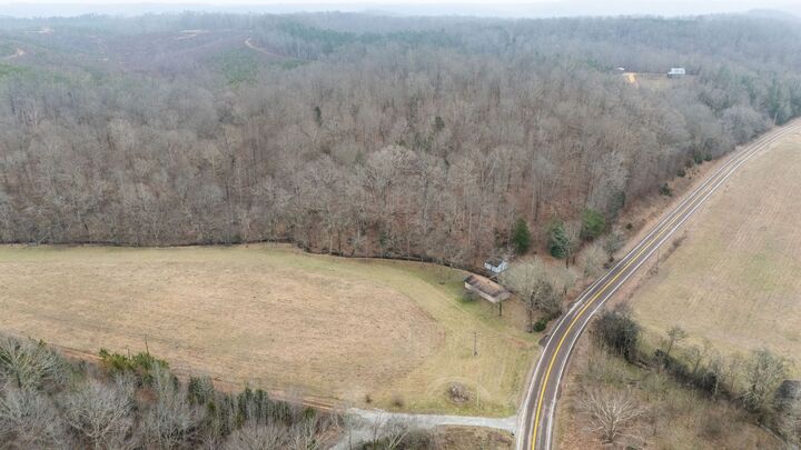 Property Photo: 3795 Wayland Springs Rd TN 38463