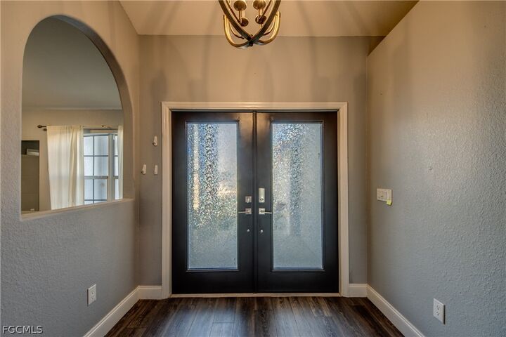 Property Photo:  823 SW 10th Street  FL 33991 