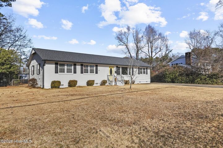Property Photo:  3002 Northwoods Drive  NC 28540 