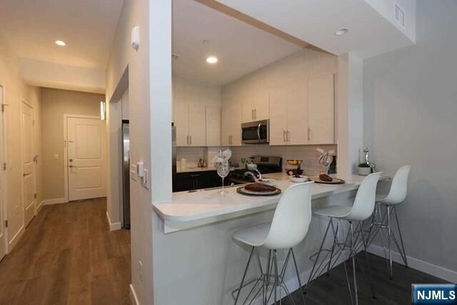 Property Photo:  764 New Bridge Road 2P  NJ 07666 