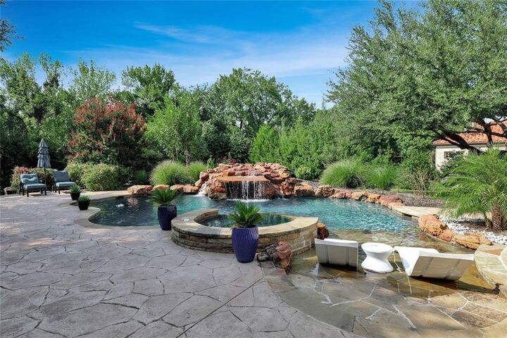 Property Photo: 505 Creekside Drive TX 75071