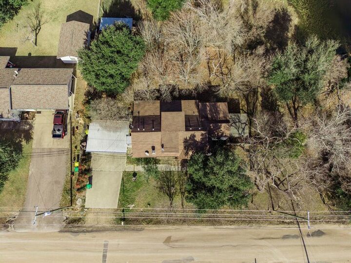 Property Photo:  404 E Newland Drive  TX 76706 