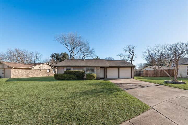 Property Photo: 310 Katherine Court TX 75137