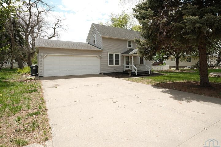 Property Photo:  37 9th Street SW  IA 51250 