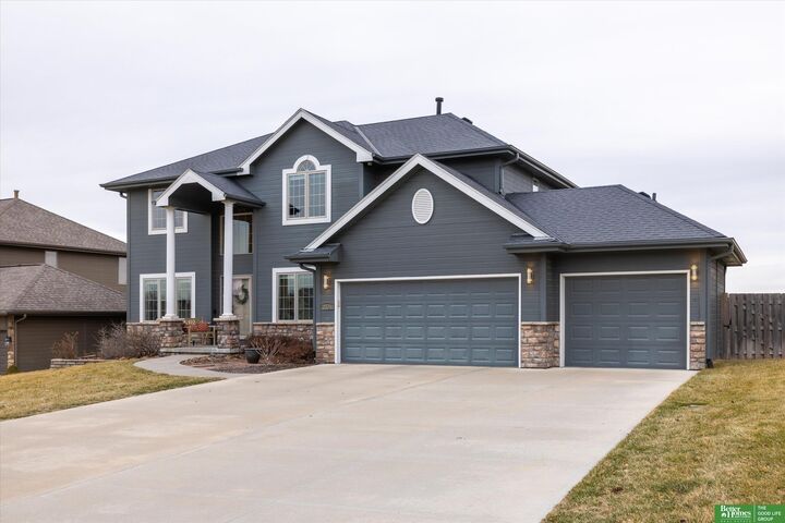 Property Photo:  2714 N Hws Cleveland Boulevard  NE 68116 